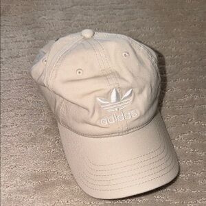 adidas Trefoil Cap in Cream